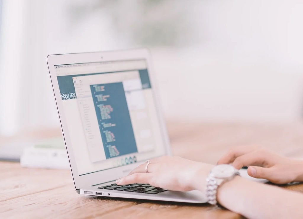 Les cours en ligne sont parfaits pour explorer de nouvelles disciplines